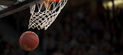 篮球NBA赛事直播画面示意图